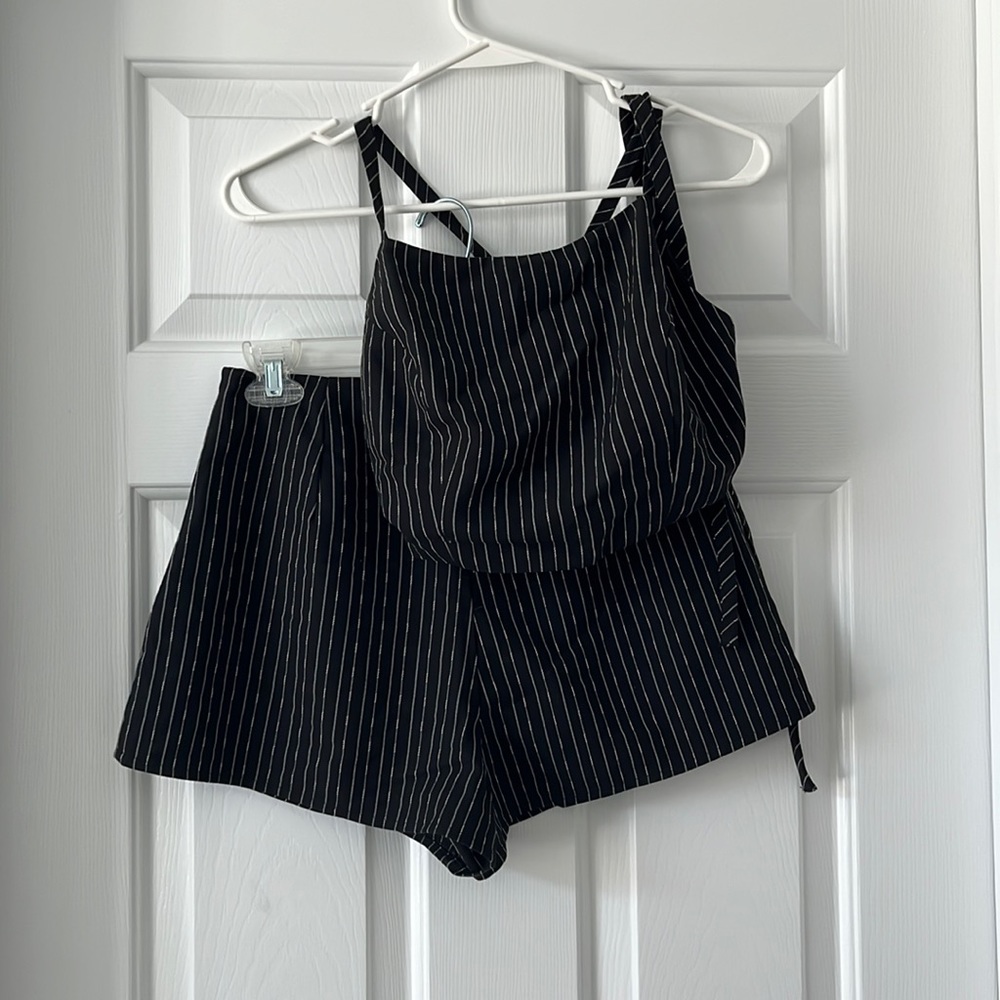Matching Black and White Set